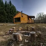 Wood By The River - For Nature Lovers 木屋